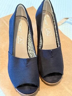 TOMS Black Canvas Peep-Toe Wedge Heels
